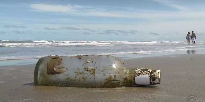 Garrafa com carta jogada no mar por velejador é achada em praia no RS