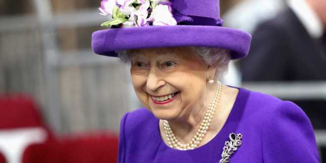 O segredo das roupas da rainha Elizabeth II