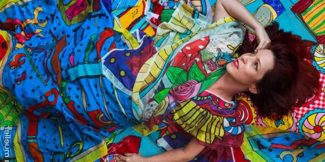 Desejo: lenços Adriana Tavares unem moda e as artes plásticas