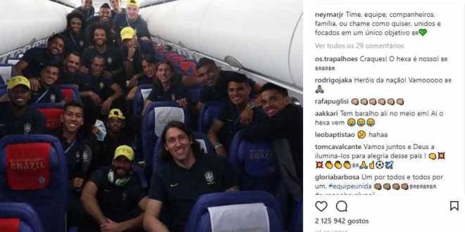 Neymar comemora vitória do Brasil e posta foto com jogadores: ‘Família’