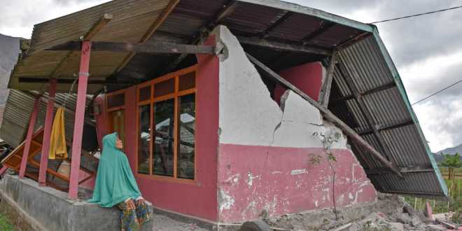 Mais de 500 ficam presos em vulcão após tremor na Indonésia