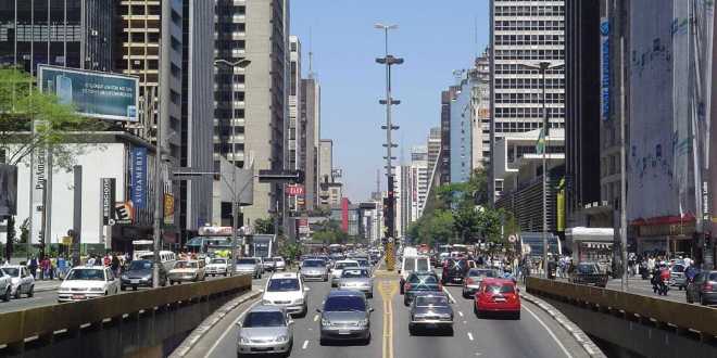 Avenida Paulista será fechada para carros às 13hrs deste domingo